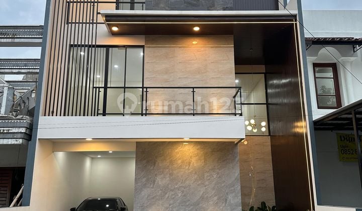 Dijual Rumah Mewah Dalam Komplek Di Pejaten Raya. Jaksel
