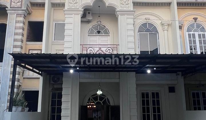 Dijual Dua Rumah Jadi Satu Dalam Komplek Tritura Fully Furnish