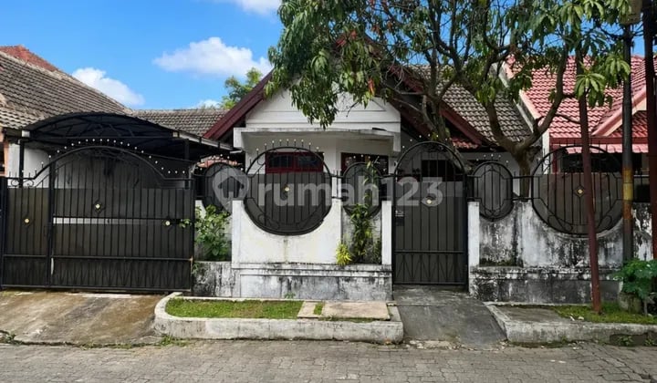 Segera! Dijual Rumah Full Furnished di Daerah Amplas