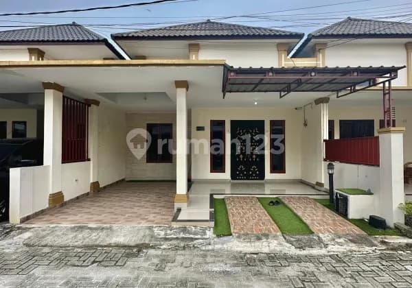 Rumah Bagus Semi Furnished Medan Sunggal, Medan