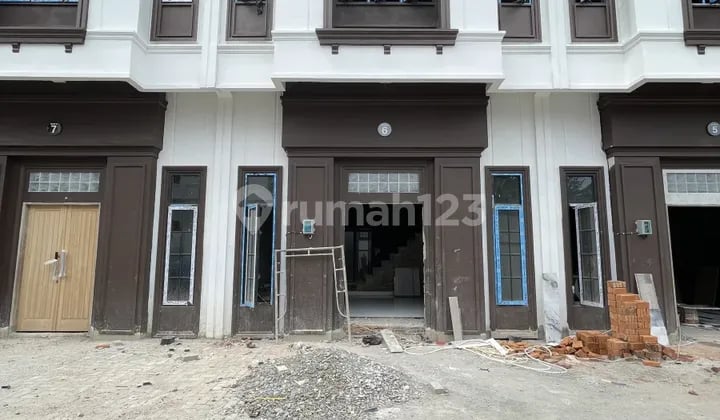 Terbatas Villa Baru Strategis di Pancing Dalam Komplek