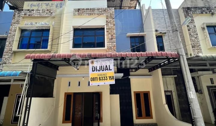For Sale: Anisa Lala Complex 2-Story Semi-Furnished House