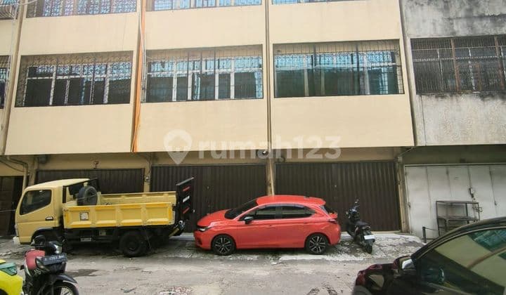 FOR SALE TAMANSARI 56 ROW SHOPHOUSES BLOCK BB-BC