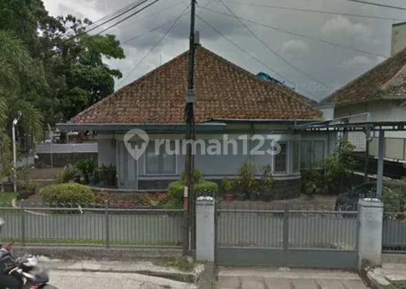 Dijual Cepat Rumah Dilokasi Strategis di Area Bisnis, Cocok Untuk Bank, Cafe Atau Rumah Tinggal.