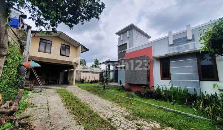 Dijual Rumah di Sarijadi Bandung.