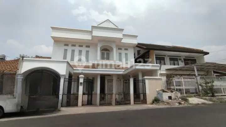 Dijual Rumah Sayap Cigadung Dago Bandung.