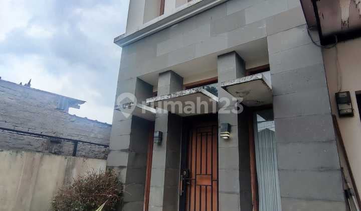 Dijual Rumah Di Lokasi Stategis Sukahaji Bandung