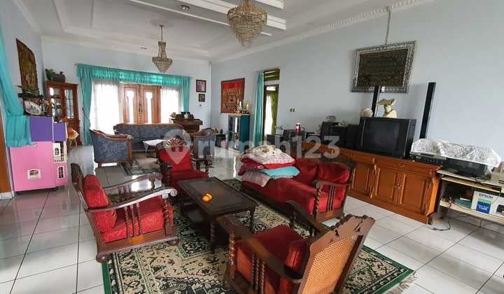 Rumah di kawasan elite di Bandung utara yang sejuk, nyaman dan strategis di Bandung.