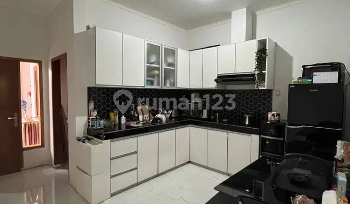 Dijual Rumah Siap huni di Bukit Sariwangi Bandung.