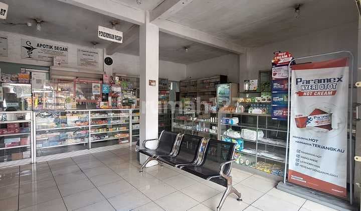 Ruko berikut usaha apotik di mainroad Gatot Subroto Bandung