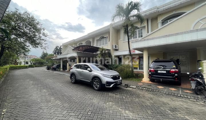 Rumah Luas dan nyaman dalam komplek di Ciputat