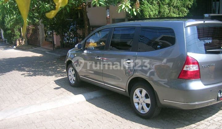 Dijual rumah cantik dalam komplek di jombang