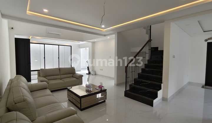 Rumah Baru di Bintaro Jaya Sektor 9