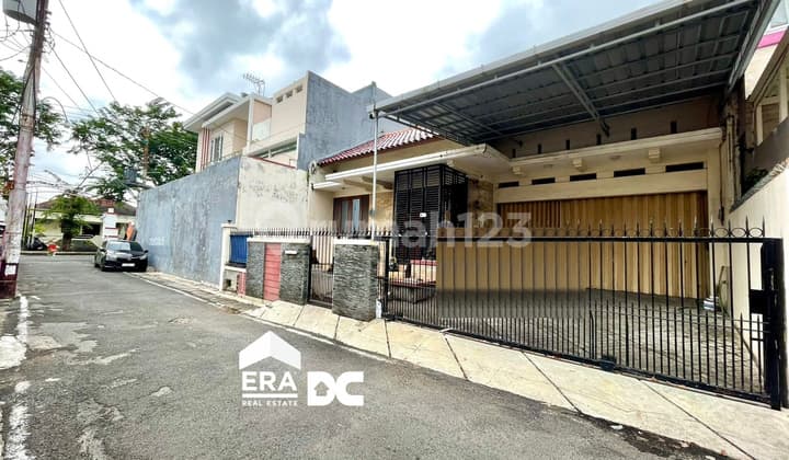 Rumah Krakatau Dekat PGRI Tengah Kota Semarang