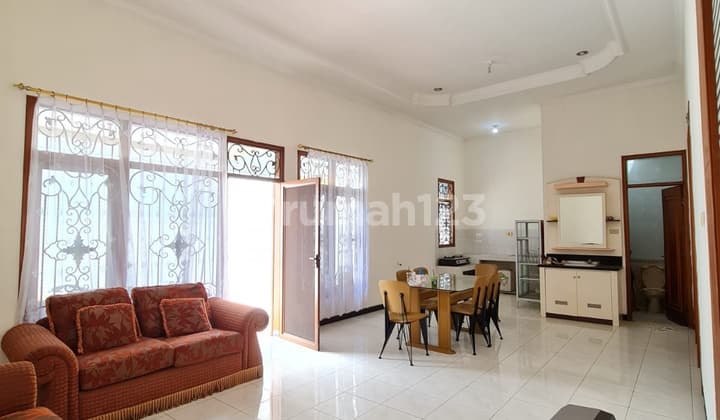 Rumah Cluster Mewah Semarang Atas Graha Estetika Banyumanik