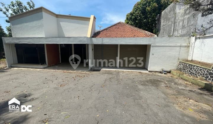Rumah Luas Halaman Luas Kawasan Elit Batur Gajah Mungkur Semarang