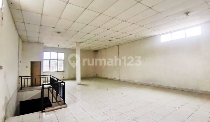 Strategic 2-Story Shop House in the Central Business District of Soegijapranata City Center