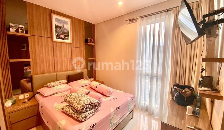 Apartemen 3Br, Cantik dan Elegan di Taman Anggrek Residence