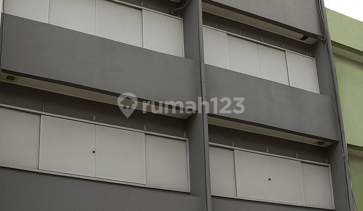 Ruko Strategis 4 Lantai di Pusat Bisnis Glodok, Jakarta Barat – Dekat Stasiun Kota & Kota Tua