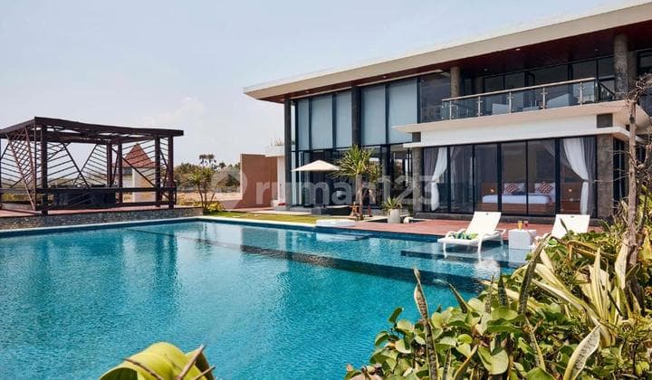 Freehold 4 Bedroom Beachfront Villa In Tabanan, Bali