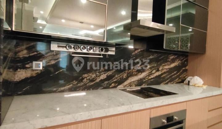 Rumah 10 X 18 Green Lake City Jakarta Barat