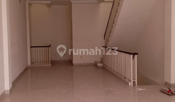 Ruko Siap Huni Green Lake City Jakarta Barat