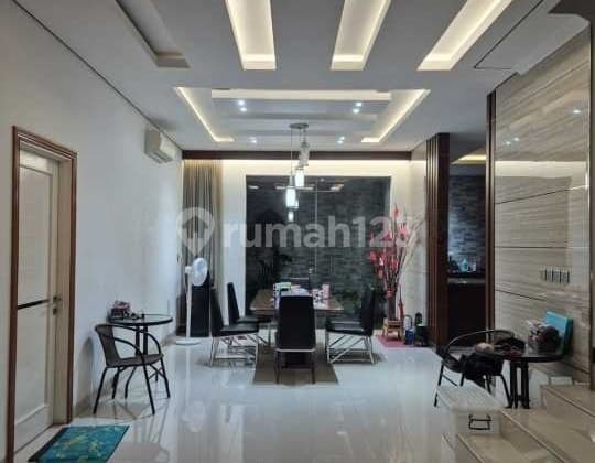 rumah golflake,cengkareng uk 10 x20 semi furnished bagus