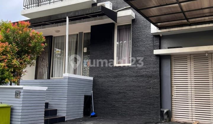 Residence One 2 Lantai Bagus Bersih Dekat Sekolah Binus
