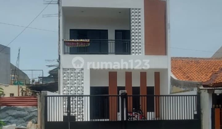 Ready-to-Occupy House in Deplu Complex, Pondok Aren, City Center