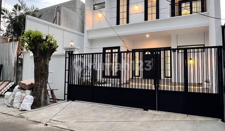 Brand New Modern House BSD Nusaloka Open Space Design