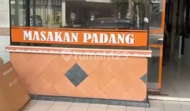 For Rent: Shop Unit Floor on Kerobokan Main Road, Bali