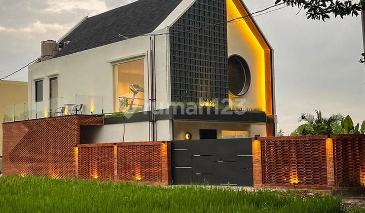 Freehold/Leasehold Rice Field View Villa in Ubud, Bali