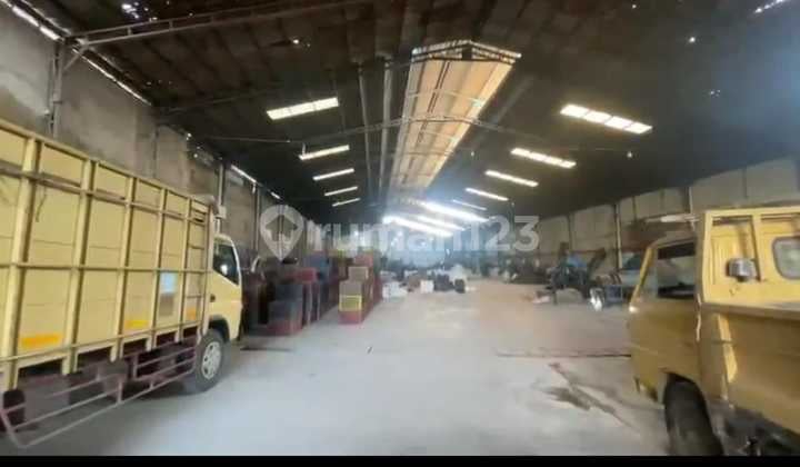Pabrik & Gudang Strategis di Raya Dadap Kosambi Tanggerang - Akses Tol, Kontainer 40 Feet