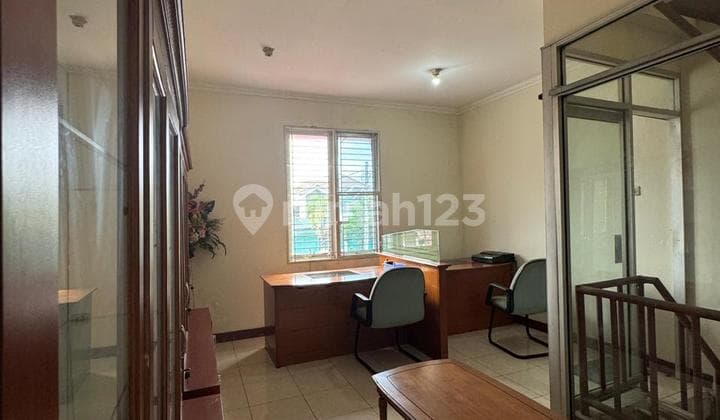 Ruko Komersial Siap Usaha di Harapan Indah Bekasi