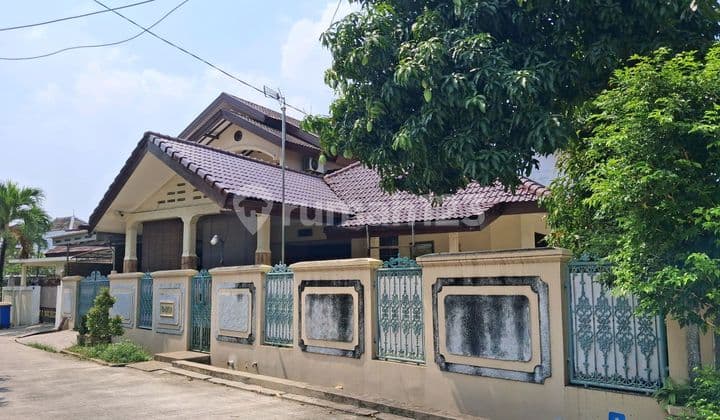 Rumah Hook Dekat Tol & LRT Dlm Perumahan Besar di Jatiwaringin