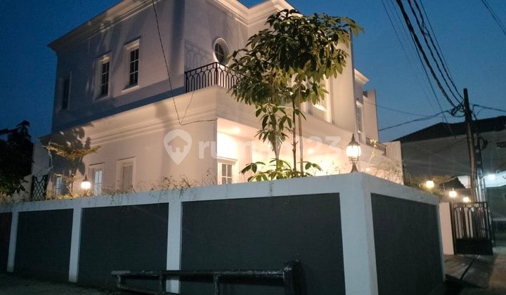 Rumah Baru American Classic Dekat Tol Dan Lrt Di Jatiwaringin