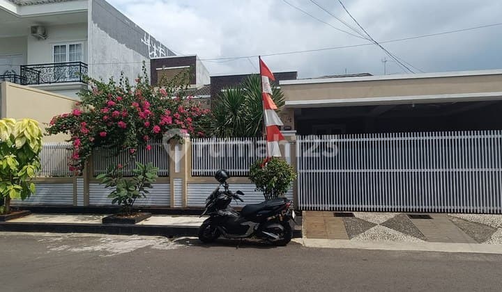 Rumah Mewah Full Furnish Siap Huni Strategis Dlm Perum di Cakung