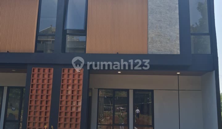 Rumah 2.5 Lt View Gunung Salak Semi Furnish Di Cikeas Bogor