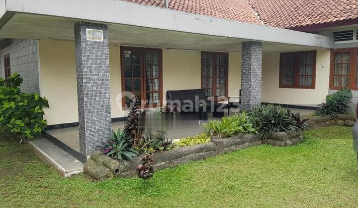 Villa Di Jalan Utama Puncak