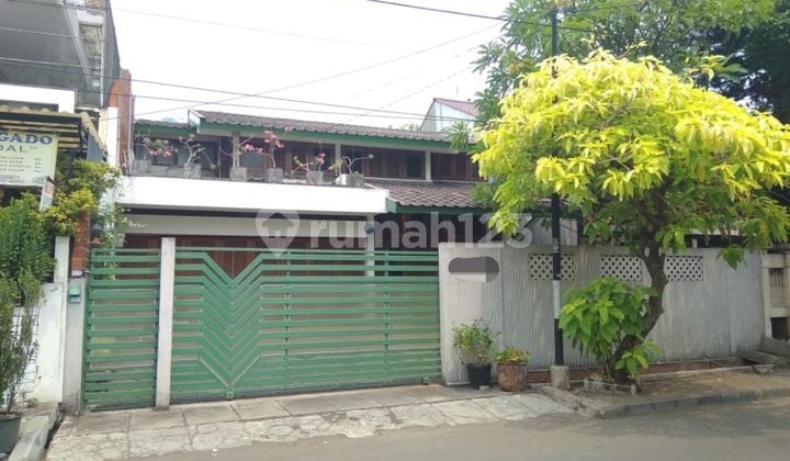 Rumah Puri Indah luas siap pakai, bisa untuk usaha