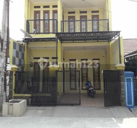 Rumah di Villa Mutiara Gading 2