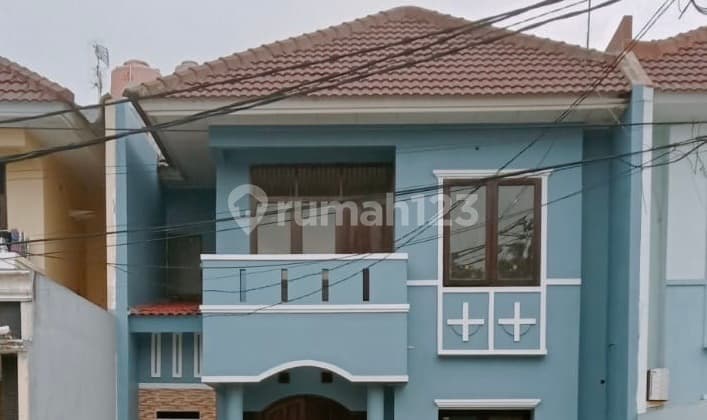Rumah dalam cluster di Taman Harapan Baru, Bekasi
