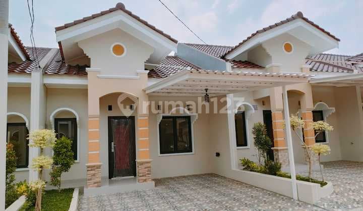 Rumah Baru Siap Huni, Premium, Legalitas Aman di Jatiasih