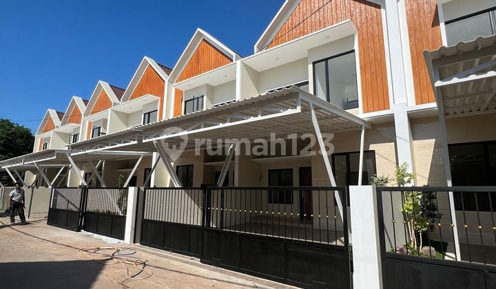 Rumah Mewah 2 Lantai Siap Huni Selangkah ke Tol Jatiasih, Legalitas Lengkap