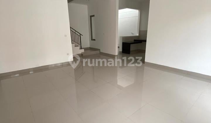 Disewakan Rumah Pik 2, Uk 8X12.5, 2 Lantai, Siap Huni