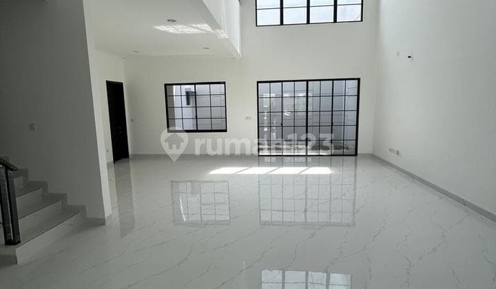 Rumah Disewakan Pik2 Villa Pasir Putih 10X20 Hoek Siap Huni