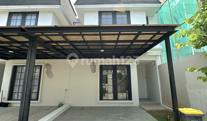 Rumah Sian Huni Dengan Attic Room Cluster Dekat Bx Change