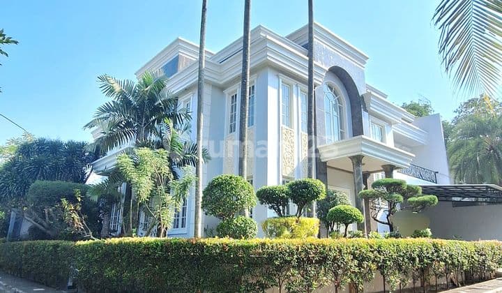 Rumah Mewah Dengan Kolam Renang Cluster Bintaro Jaya Sektor 9