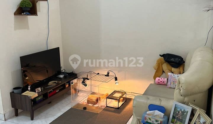 Di sewakan rumah di Arcadia Daan Mogot 2 Lantai