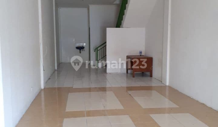 Di sewakan ruko 3 lantai di taman Surya